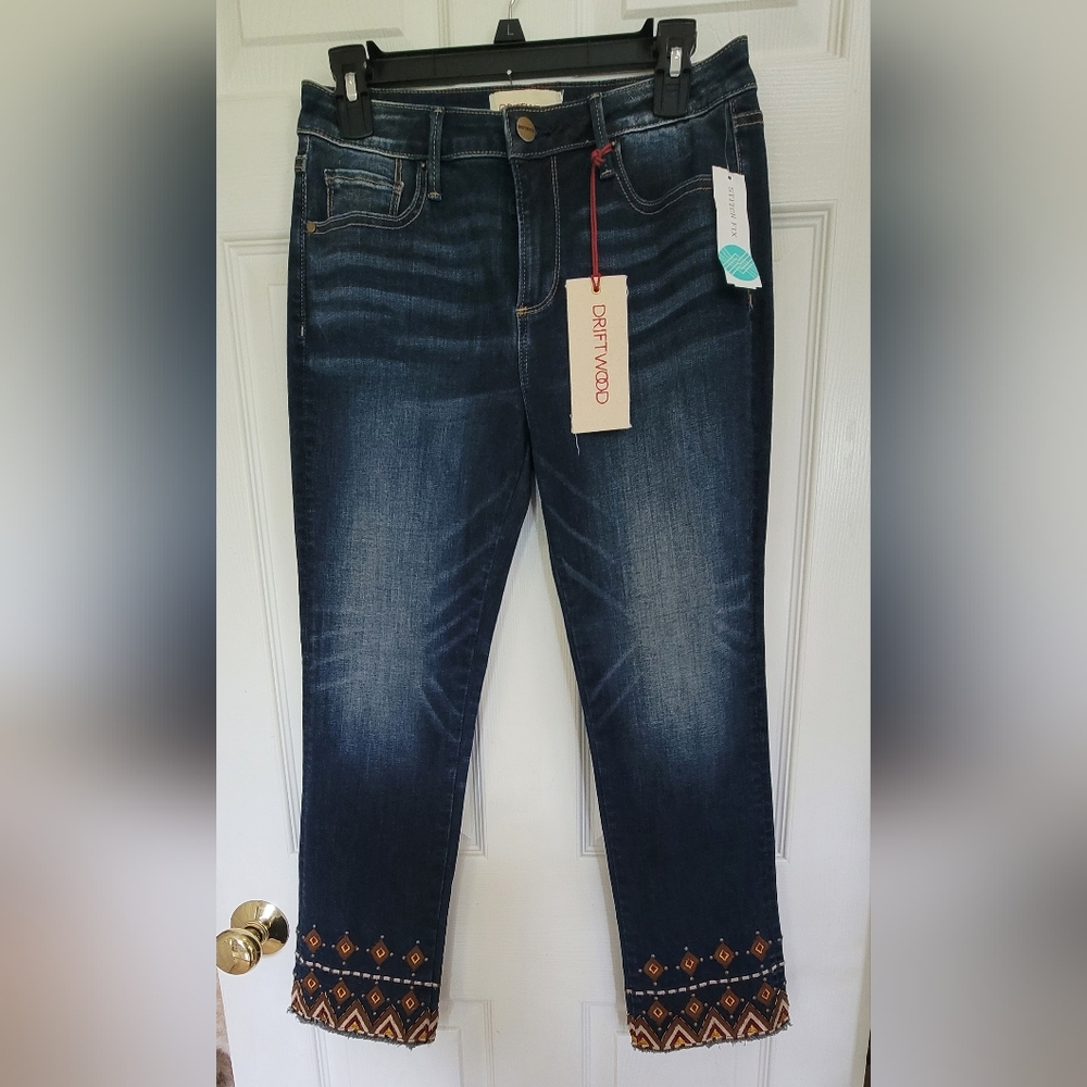 Blue Ankle Cropped Jeans with Embroidery